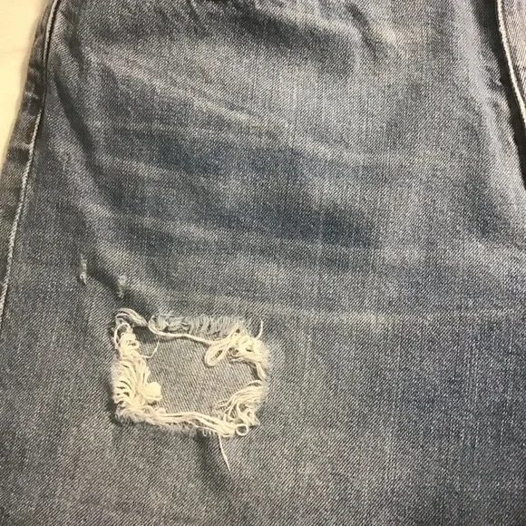 J.Crew Broken In Boyfriend Denim Jean Shorts Medium Wash, Size 30 - Picture 4 of 12